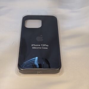 Apple iPhone 13 Pro Silicone Case - Midnight Blue